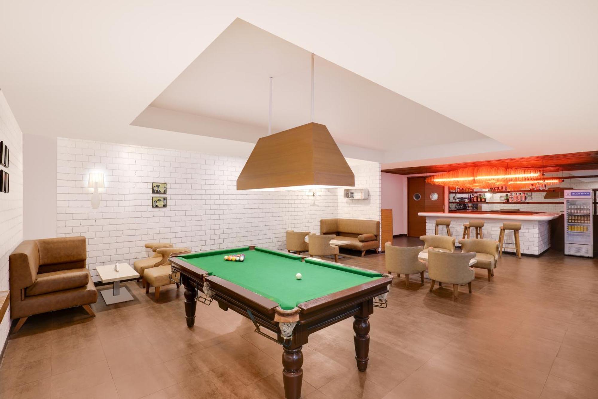 Lemon Tree Hotel, Indore Buitenkant foto